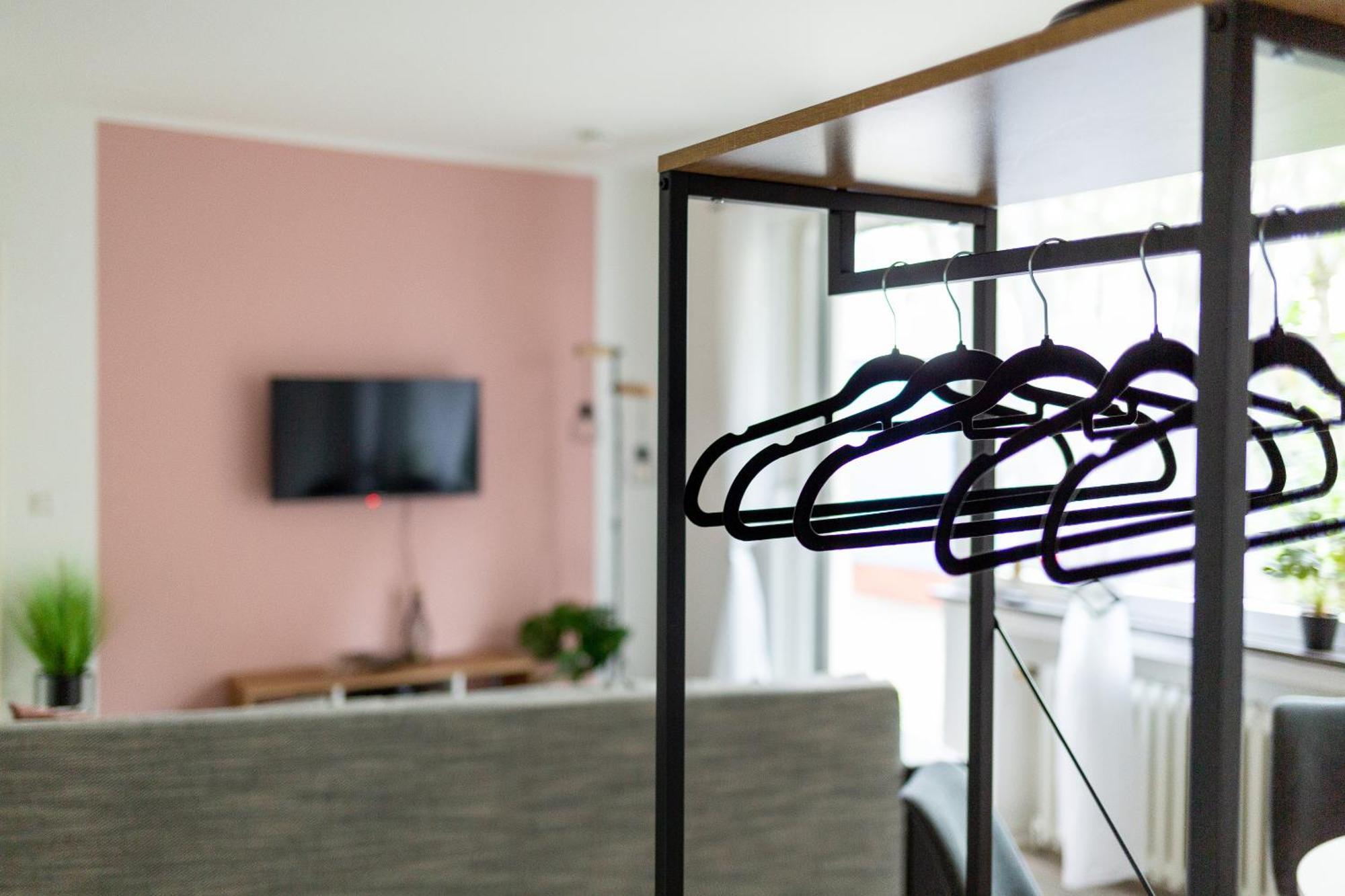 Best Stay Moderne Stadtwohnungen In Huenfeld - Kueche, Schlafsofa, Terrasse Oder Balkon Wlan Smart Tv Eksteriør bilde